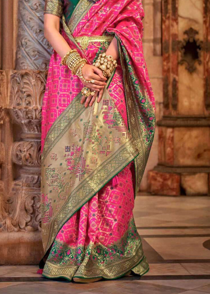 Rama Green Stylish Banarasi Silk Saree With Attached Pink Blouse for W –  Bahuji - Online Fashion & Lifestyle Store