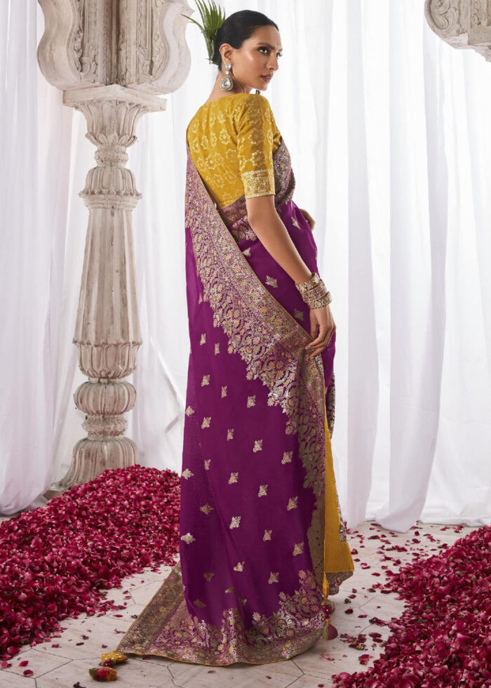 Contrast Blouse Combos for Kanjeevaram Sarees | Contrast blouse, Wedding  blouse designs, Pattu saree blouse designs